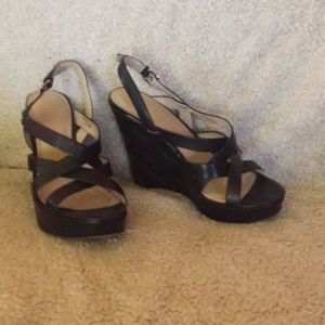 Sling back high heel wedge